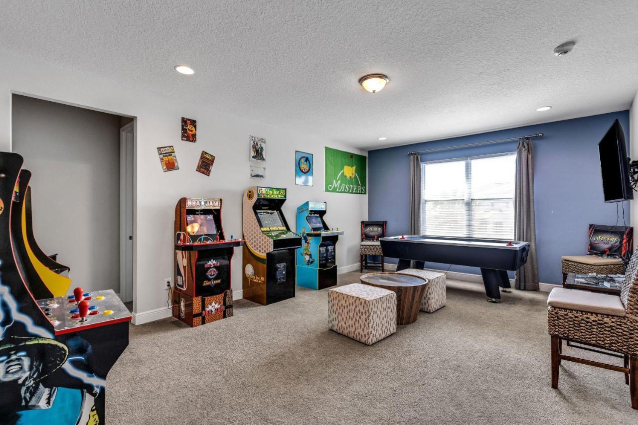 Spacious 8 Bdr Family Home With Arcades And Free Pool Heat Orlando Exteriör bild
